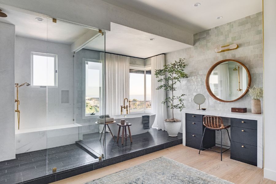 Diện tích lớn và tận dụng tối đa ánh sáng tự nhiên​