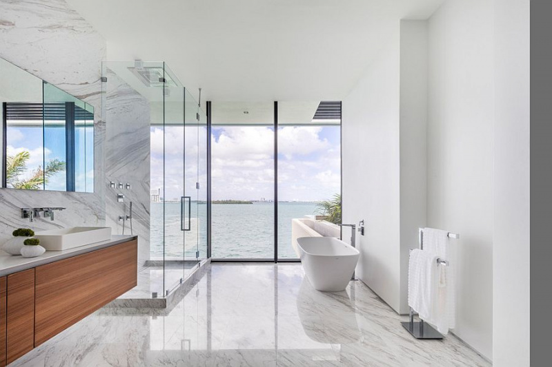 Ánh sáng là yếu tố quan trọng hàng đầu của phòng tắm