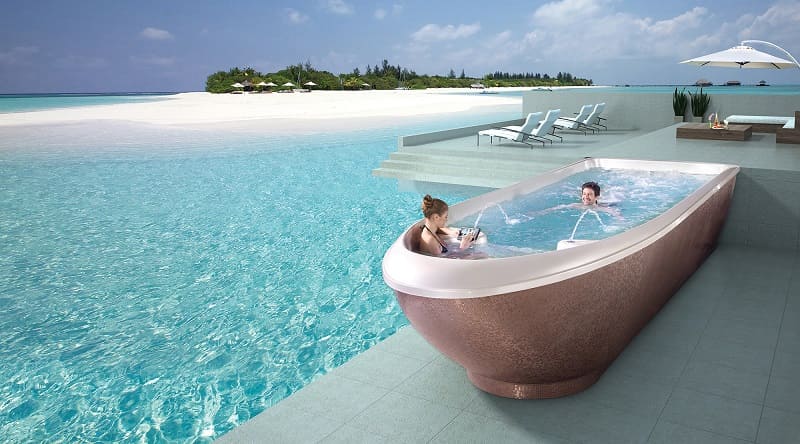 Bể bơi jacuzzi