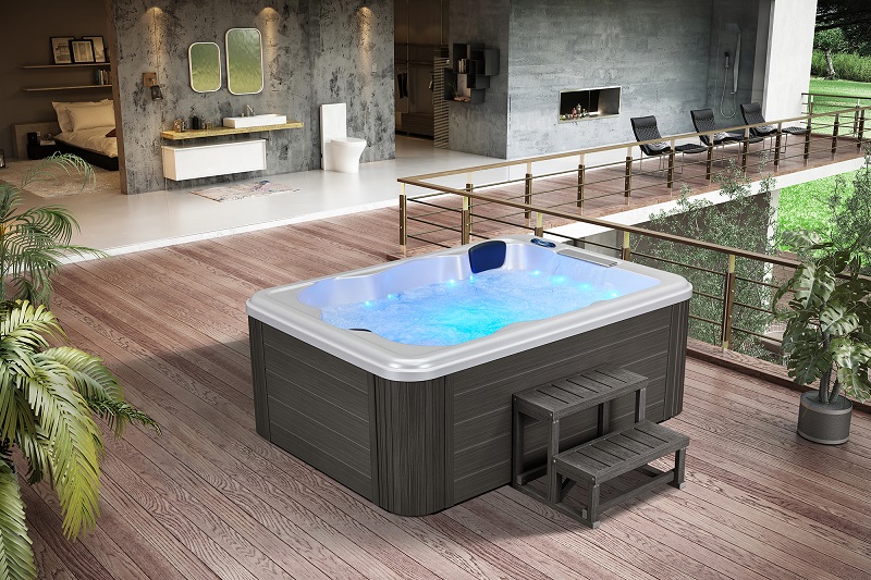 Bồn tắm Jacuzzi ngoài trời