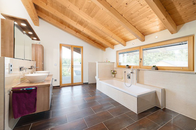 Gỗ là chất liệu lý tưởng tạo nên một phòng tắm hợp phong thủy