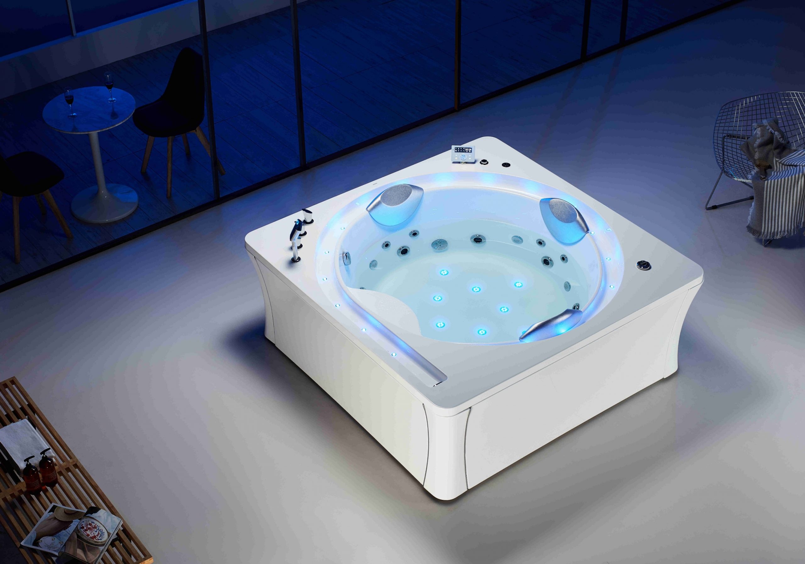 Bồn tắm massage Daros HT-700