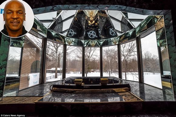 Phòng tắm trong biệt thự của diễn viên điện ảnh Kevin Costner