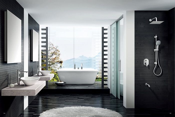 Không gian phòng tắm kính với 2 màu trắng đen tương phản vừa nổi bật vừa có cảm giác sang trọng.