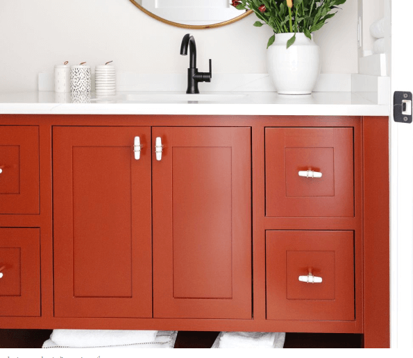 sử dụng tủ nhiều màu sắc