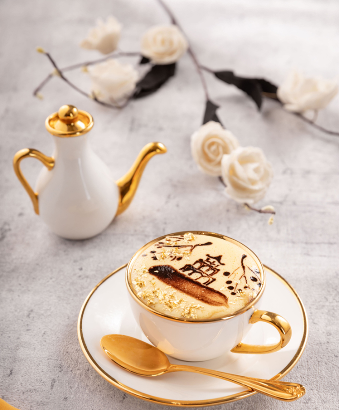 Cà phê trứng rắc vàng