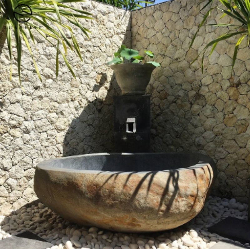 Bồn đá cuội tự nhiên