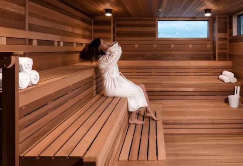 Người mệt nên xông hơi vào buổi sáng