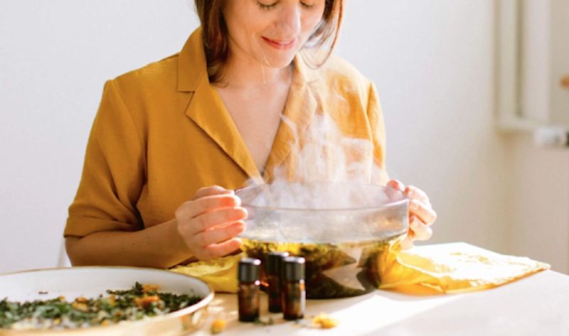 Xông mặt giúp làm sạch da.