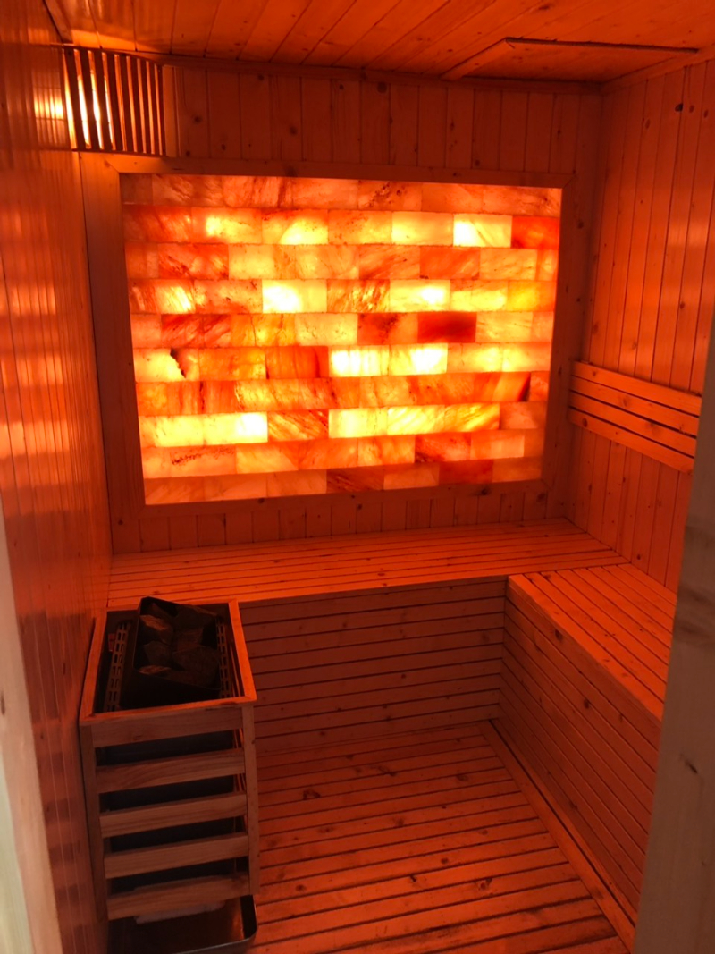 Phòng xông hơi sauna đá muối Himalaya