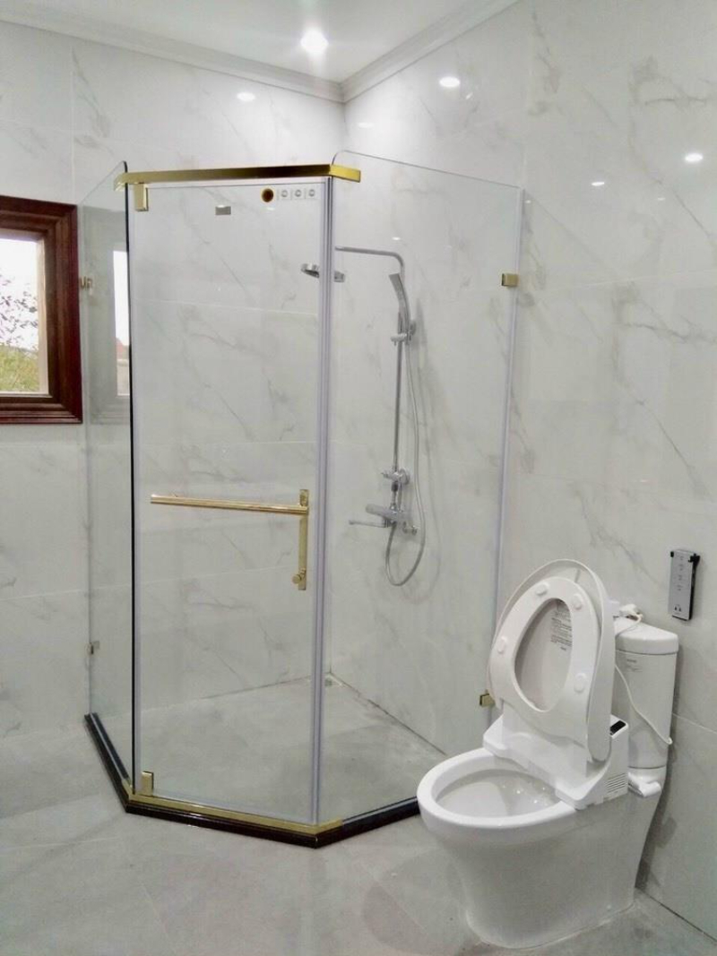 Cách bảo quản bồn tắm đứng hiệu quả