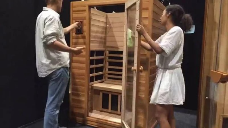 Vệ sinh vách tường, vách kính