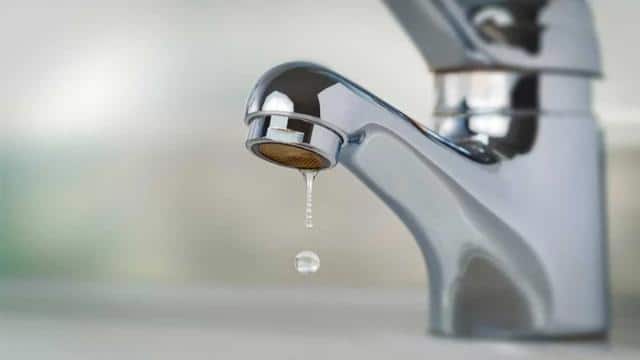 Dấu hiệu nhận biết vòi lavabo bị rò rỉ nước