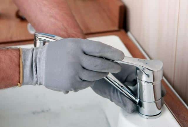 Hướng dẫn cách lắp vòi lavabo tại nhà