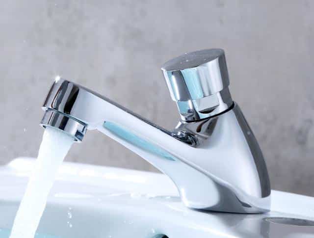 Mở van nước và kiểm tra thành quả